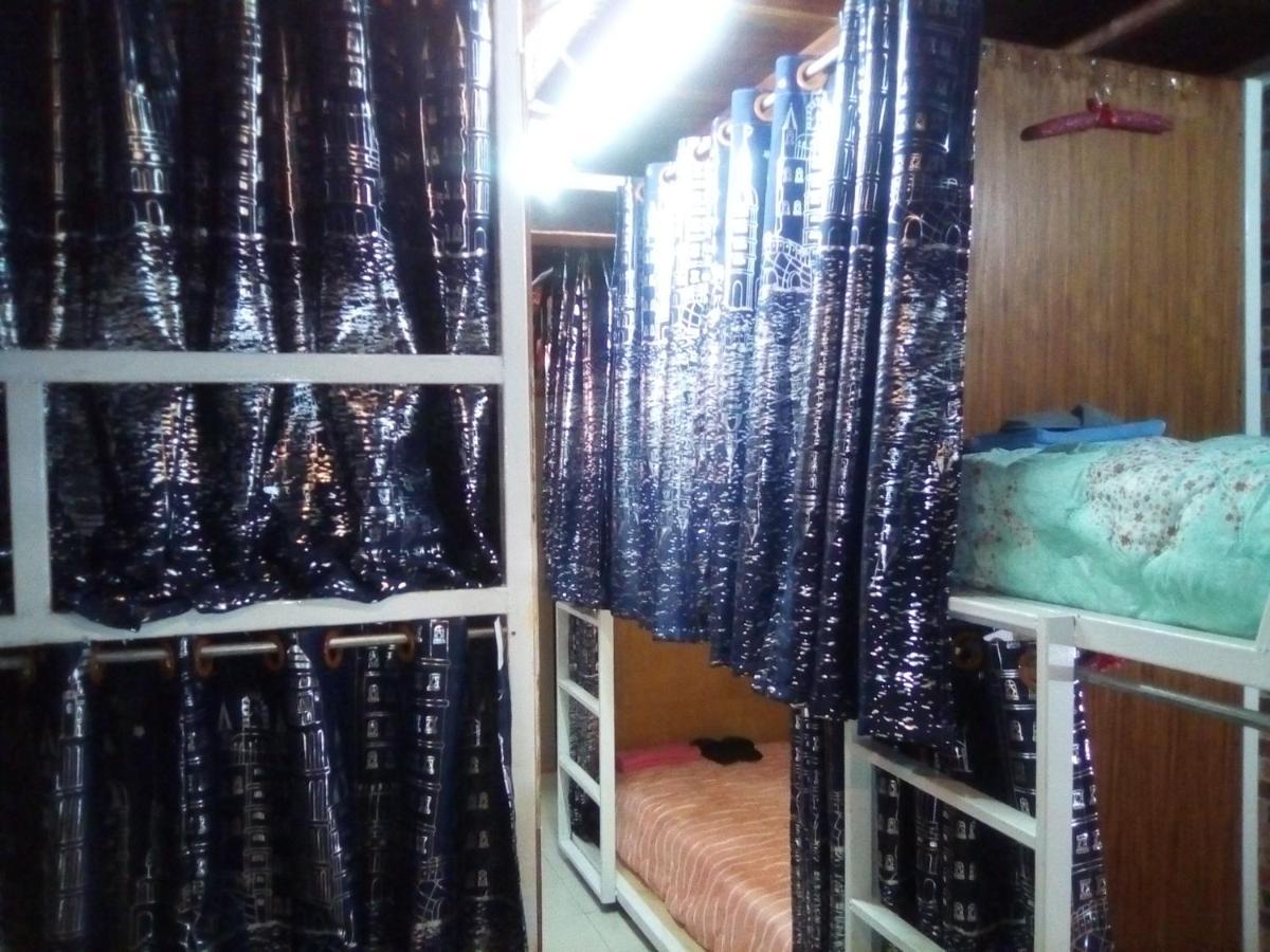 Bed and Breakfast Ban Kru Ae Mixed Dorm Бангкок Екстер'єр фото